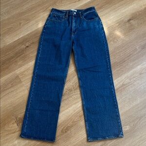 A&F The 90’s Relaxed Jean (Curve Love)